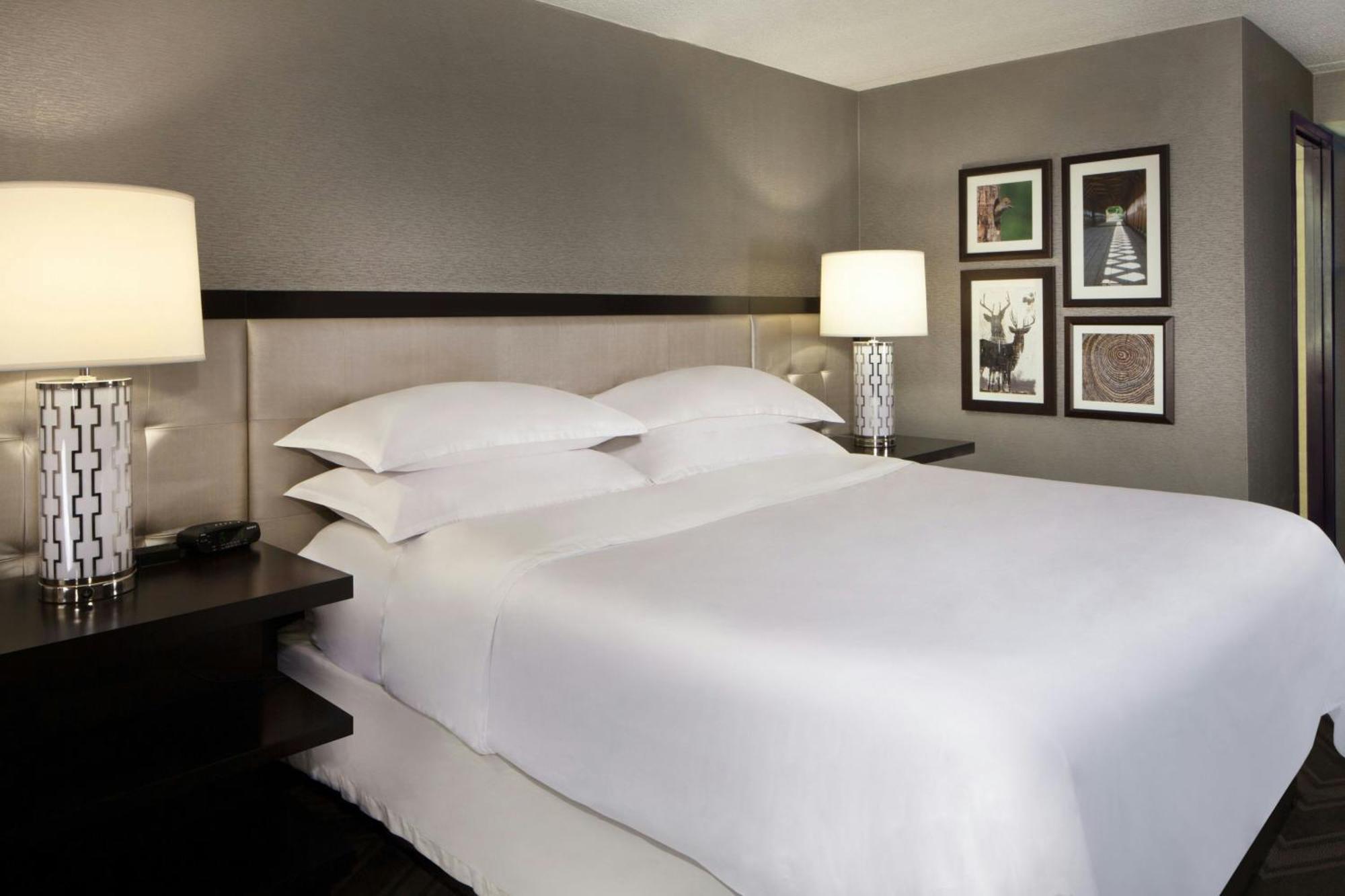 Sheraton Bucks County Hotel 3*